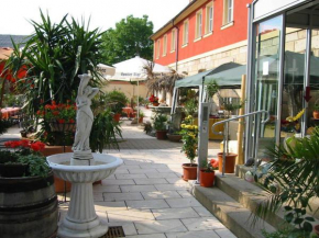  Hotel-Gasthof Krone  Гунценхаузен